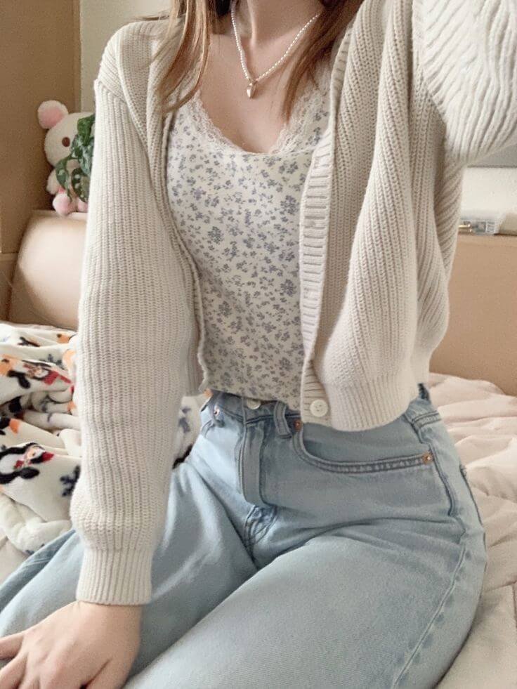 Cute Outfits For School Inspired by Soft Girl Aesthetic
https://outfitonpoint.com/cute-outfits-for-school-inspired-by-soft-girl-aesthetic/