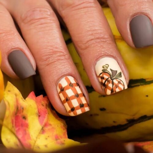 Pumpkin Inspired Halloween Nails That Are Scarily Gorgeous