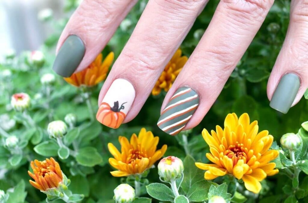Halloween Nails Pumpkin
https://outfitonpoint.com/pumpkin-inspired-halloween-nails-that-are-scarily-gorgeous/