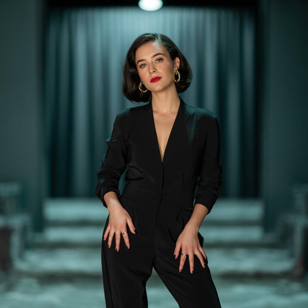 How To Style A Black Jumpsuit
https://outfitonpoint.com/how-to-choose-the-perfect-petite-jumpsuit-for-every-occasion/