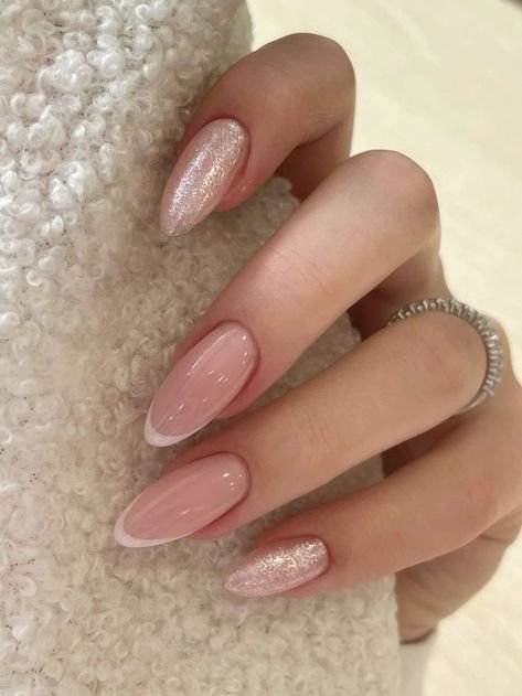 Cute Winter Nails
https://outfitonpoint.com/the-hottest-nail-looks-for-winter-2025/