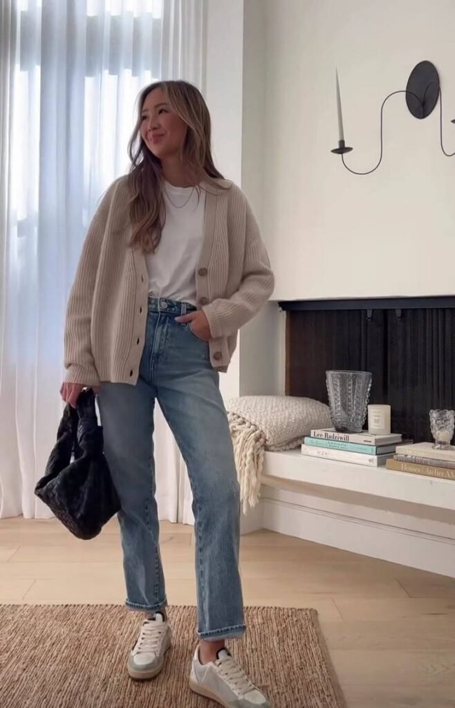 How to Style Straight Jeans on a Petite Body
https://outfitonpoint.com/5-ways-to-wear-straight-leg-jeans-if-youre-52/