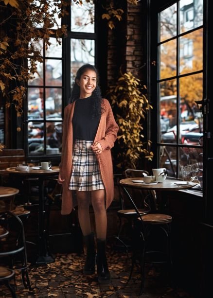 Long Brown Cardigan 
https://outfitonpoint.com/nine-different-ways-to-wear-a-long-brown-cardigan/