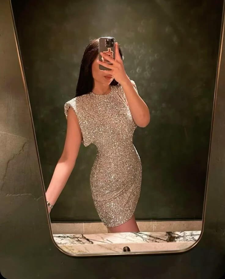 Holiday Party Outfits 
https://outfitonpoint.com/stunning-holiday-party-outfits-you-will-love-this-christmas/