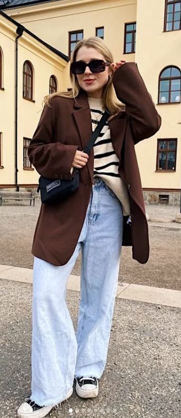 How to Style Baggy Jeans in Winter 
https://outfitonpoint.com/how-to-style-baggy-jeans-in-winter-for-petites/