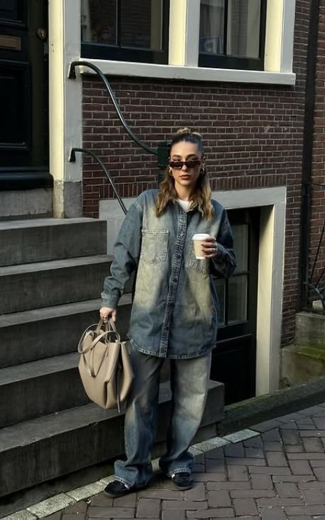 cold weather outfit ideas 
https://outfitonpoint.com/chic-cold-weather-outfits-to-brave-harsh-winter-weather/