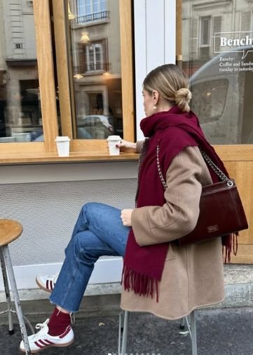 Adidas Sneakers Outfit
https://outfitonpoint.com/foolproof-ways-to-make-adidas-sambas-work-with-everything/