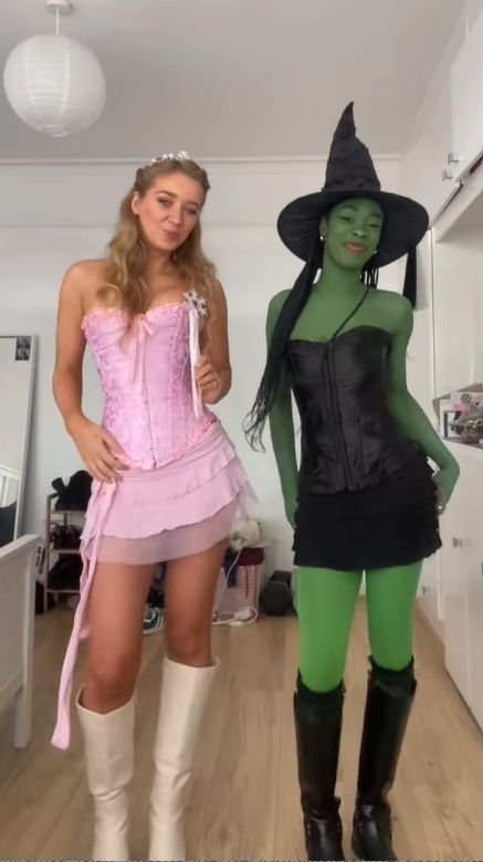 Wicked Halloween Costume Ideas
https://outfitonpoint.com/glinda-elphaba-costume-ideas-easy-halloween-witch-looks/