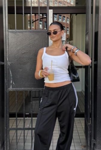 Casual Streetwear Aesthetic: 90s Fashion Outfit Inspiration