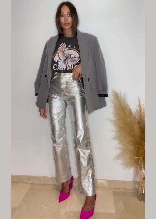 https://outfitonpoint.com/stunning-metallic-pants-outfit-ideas-thatll-make-you-shine-all-year/