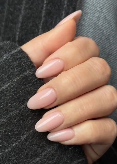 Nails Almond Shape Natural Color
https://outfitonpoint.com/small-almond-nails-are-the-quiet-luxury-trend-you-need-to-try-right-now/